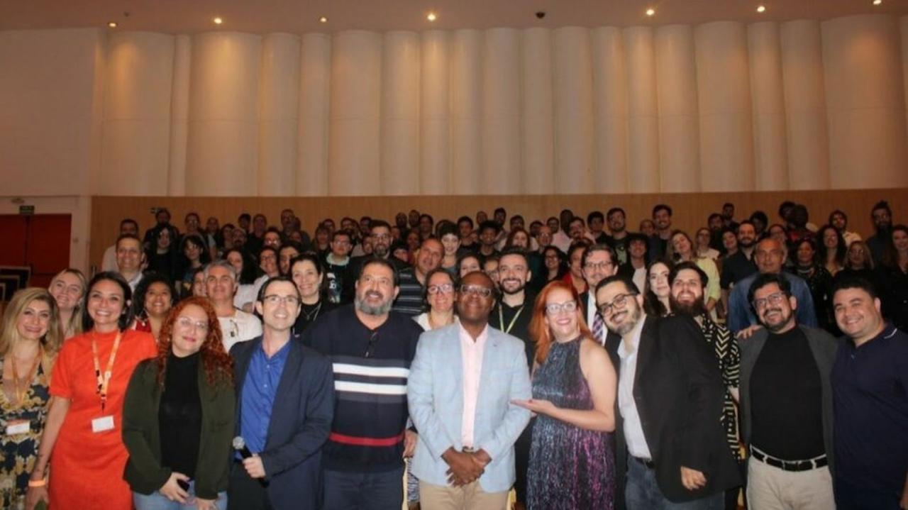 Ministro Silvio Almeida propõe parceria com a indústria de games e diz que o governo Lula ajudará o setor