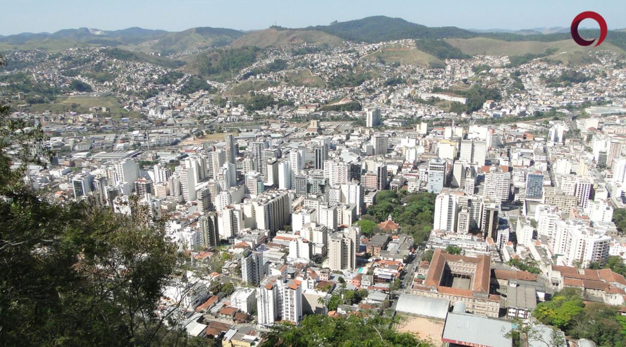 EXCLUSIVO: Uma centena de vagas de professores são cortadas e sindicato cobra prefeitura de Juiz de Fora