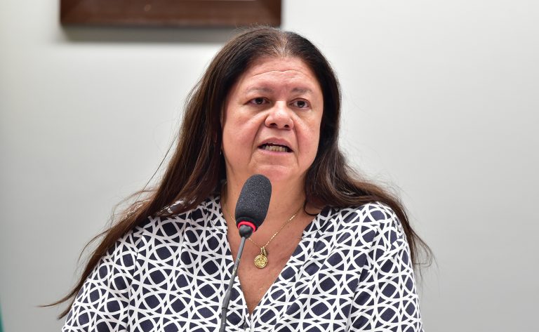 Comissão aprova criação da Semana do Mutirão Direito a Ter Pai