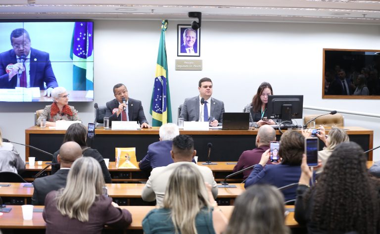 Enfermeiros reclamam de irregularidades no pagamento do piso salarial