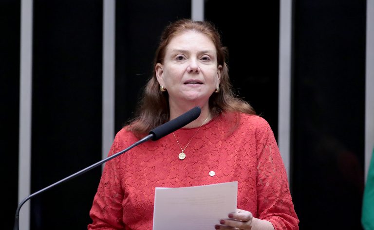 Projeto determina que cursos de Pedagogia tenham disciplinas obrigatórias de educação inclusiva