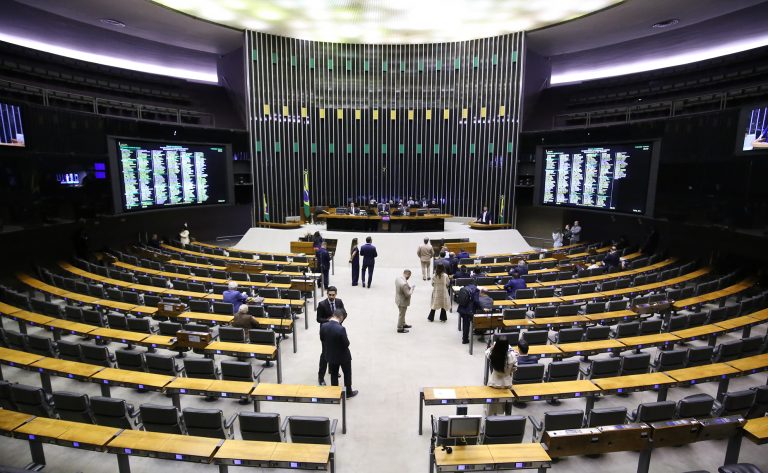 Câmara pode votar na terça-feira MP que libera R$ 520 milhões para ações emergenciais de defesa civil