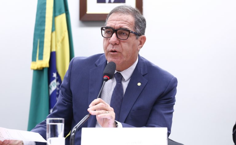 Comissão aprova isenção de Imposto de Renda sobre prêmios pagos aos trabalhadores