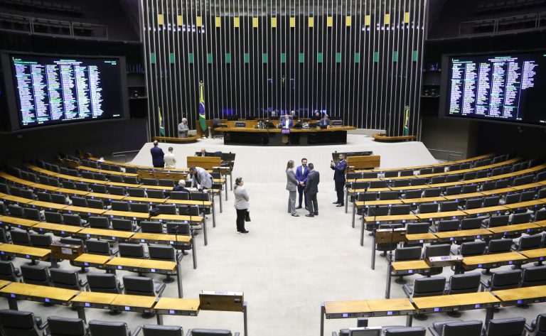 Plenário pode votar hoje criação do Fundo Nacional de Defesa Agropecuária