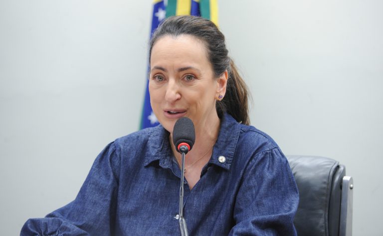 Comissão aprova previsão de base de dados sobre pessoas com transtornos alimentares no SUS