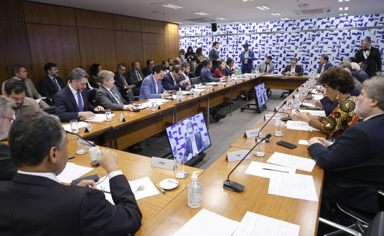 Congresso dará colaboração para trazer mais eficiência à administração pública, diz Motta