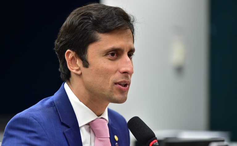 Entidades reclamam de demora e 