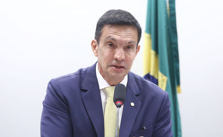 Comissão aprova proposta para obrigar uso de audiodescrição em eventos do poder público