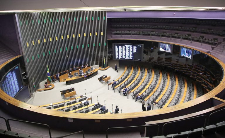 Câmara dos Deputados inicia sessão de votação desta quinta; acompanhe
