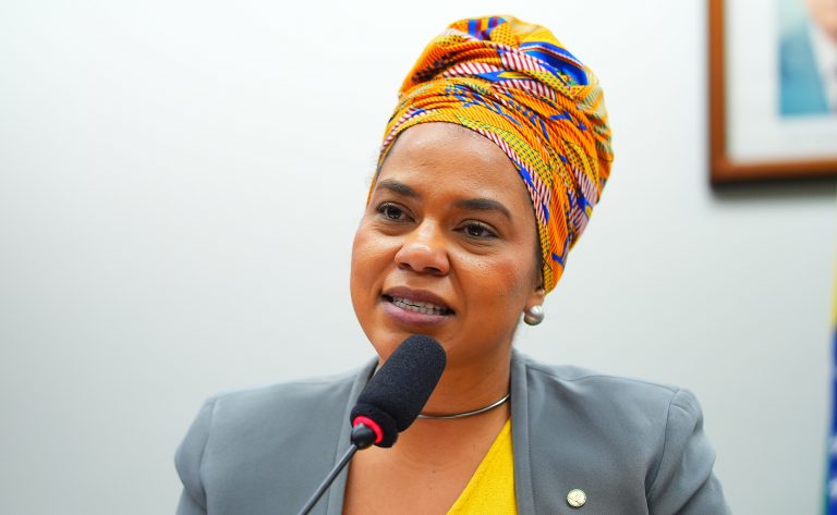 Comissão aprova projeto que incentiva turismo educacional na educação básica