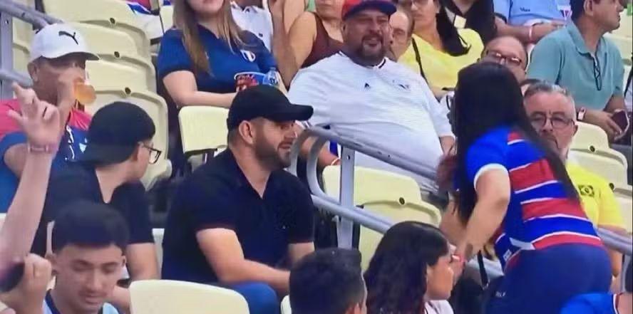 Quem é dono da arquibancada? Nós. Por Sara Goes