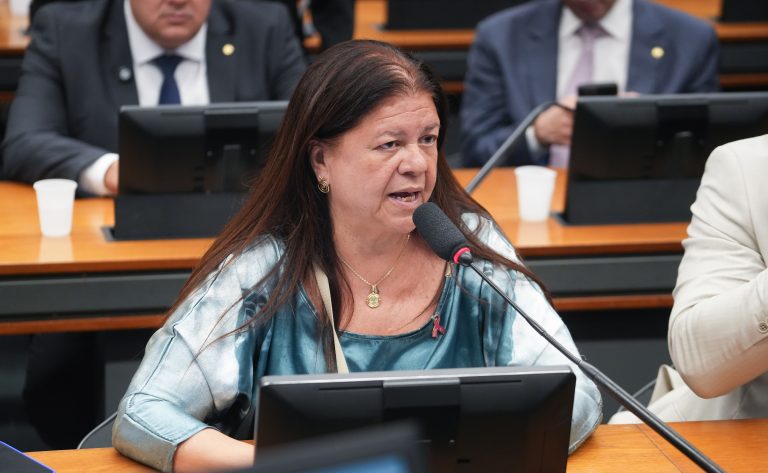 Comissão aprova uso de tecnologias da informação contra transtornos cognitivos em pessoas idosas