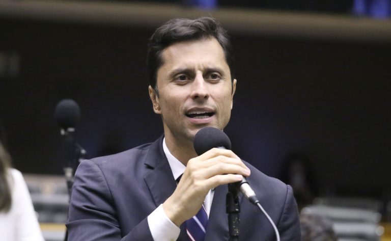 Comissão aprova projeto que isenta de IPI o material usado para adaptar veículo de pessoa com deficiência