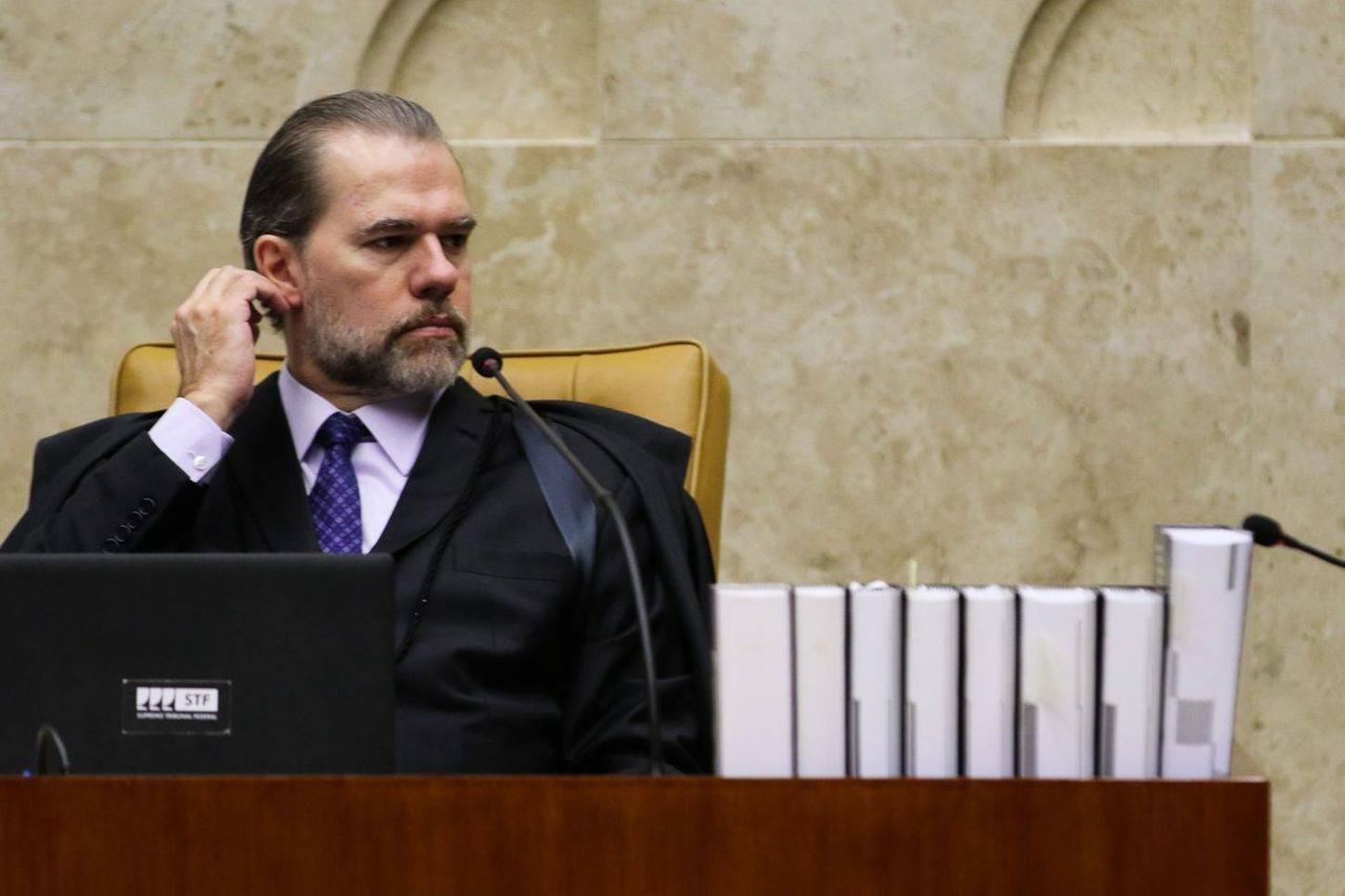 Toffoli se diz suspeito e abandona relatoria de ação sobre CPI do Banco Master. Por Vanessa Lippelt