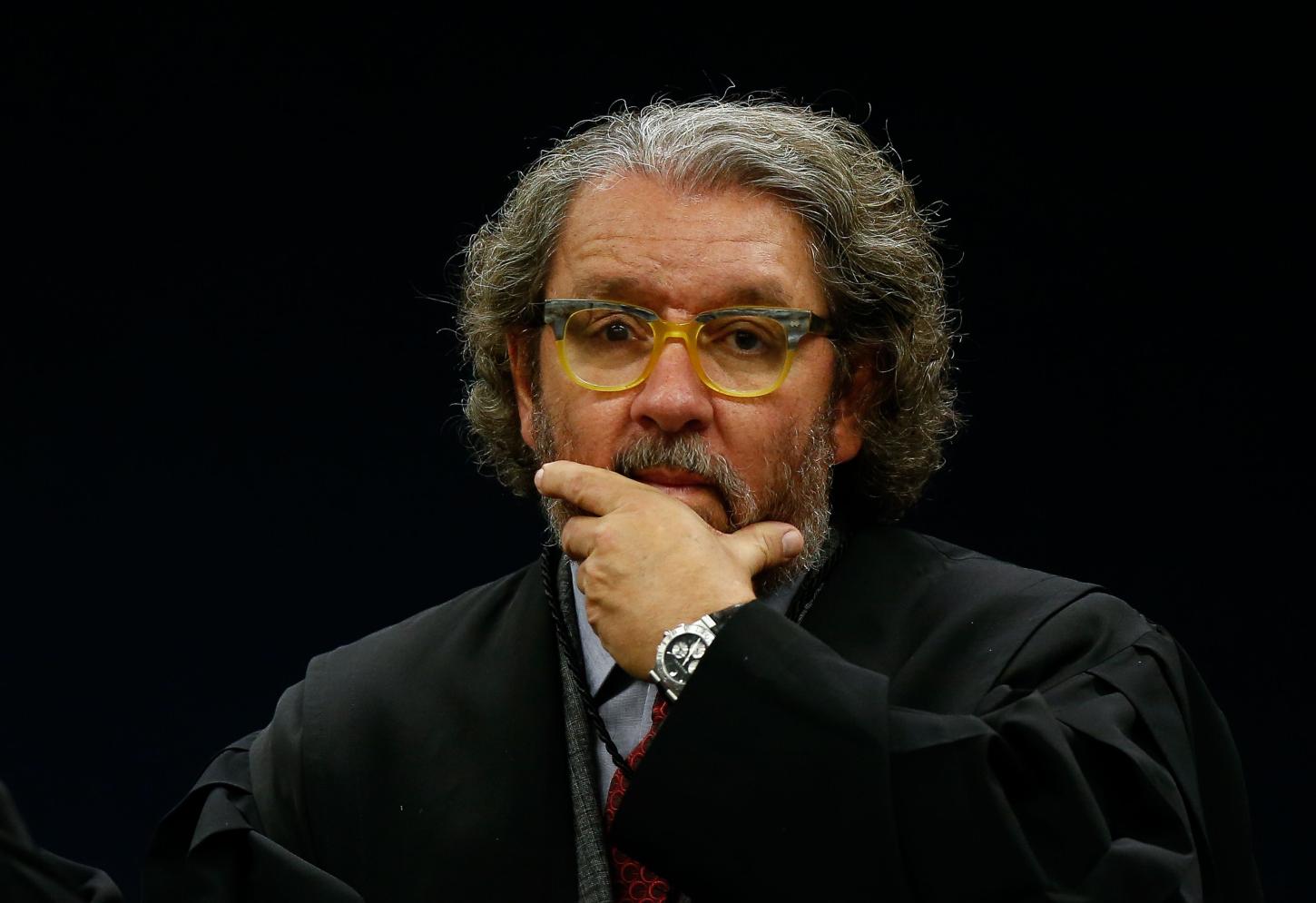A era do não escândalo. Por Kakay