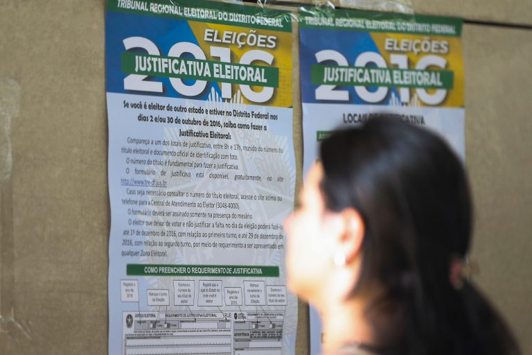 Eleições 2026: saiba como funcionam o voto em trânsito e a justificativa eleitoral